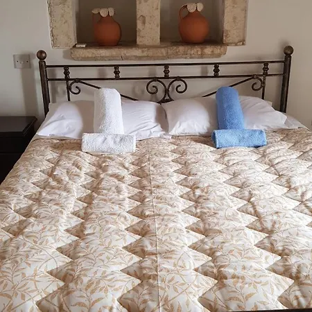 Gospodarstwo wiejskie Michalis Anoyia Traditional Stonehouse *