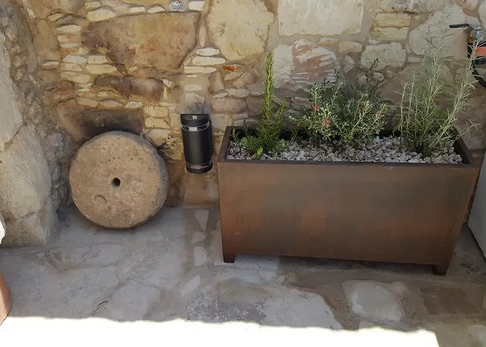 Michalis Anoyia Traditional Stonehouse