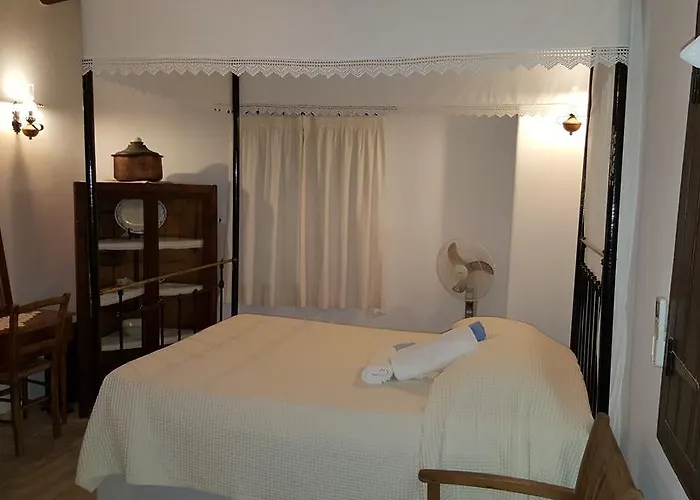 Michalis Anoyia Traditional Stonehouse *