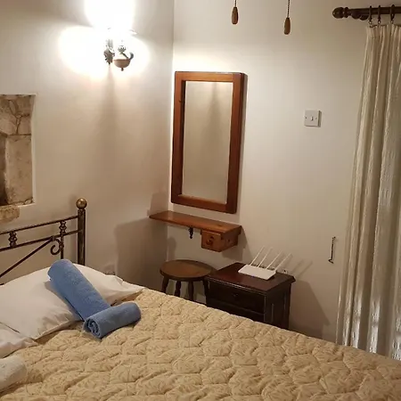 منزل ريفي Michalis Anoyia Traditional Stonehouse كاتيكاس