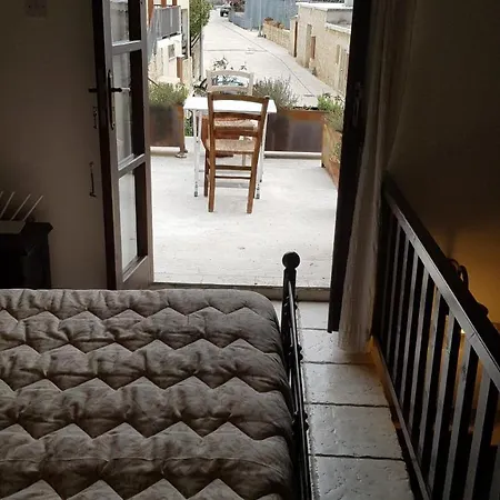 Michalis Anoyia Traditional Stonehouse * كاتيكاس